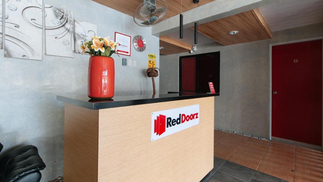 Reddoorz Near Christ The King Medical Center Hotel Manilla Buitenkant foto